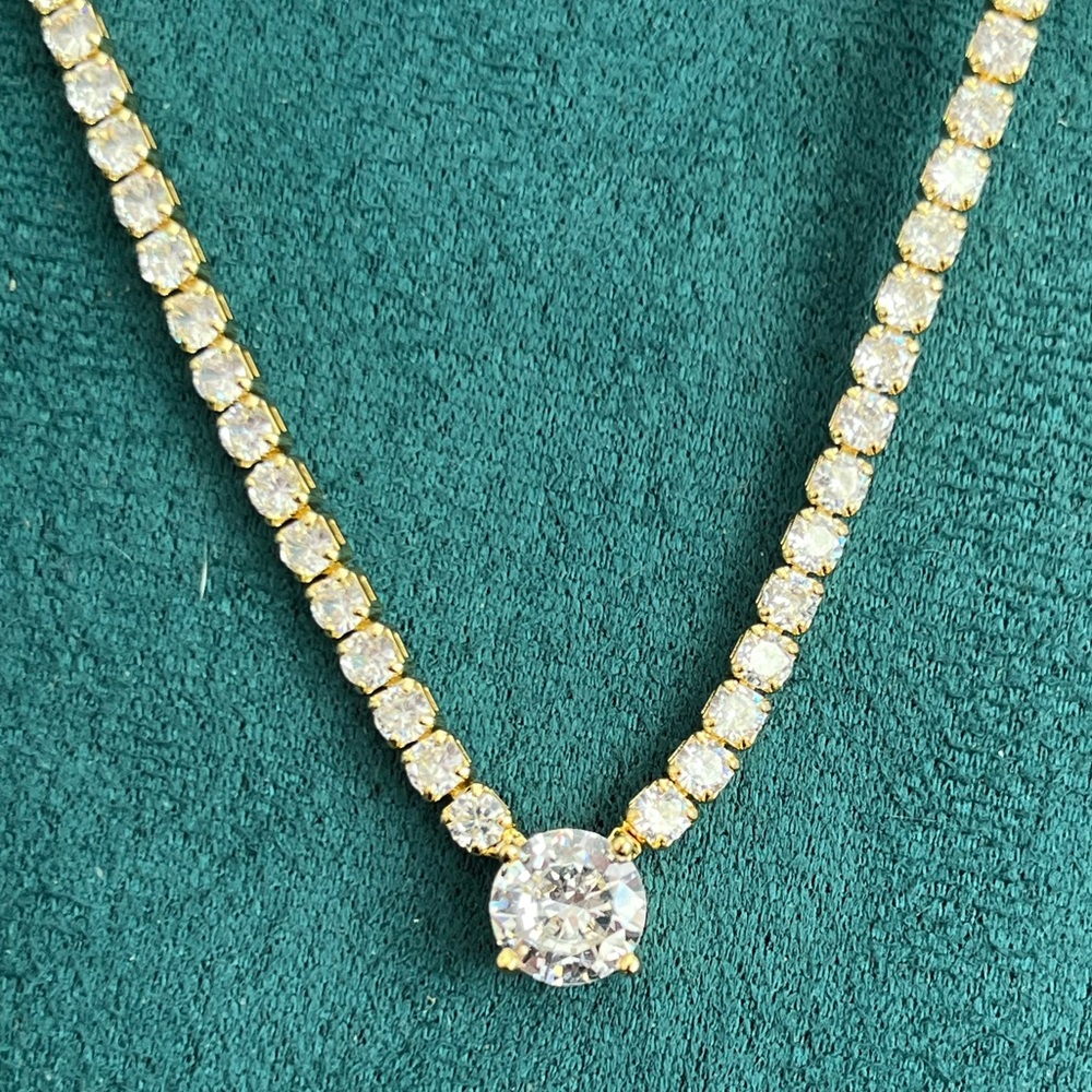 Stunning Gold Diamond Tennis Necklace with 1ctw Center Stone 18-20” - Picture 1 of 5